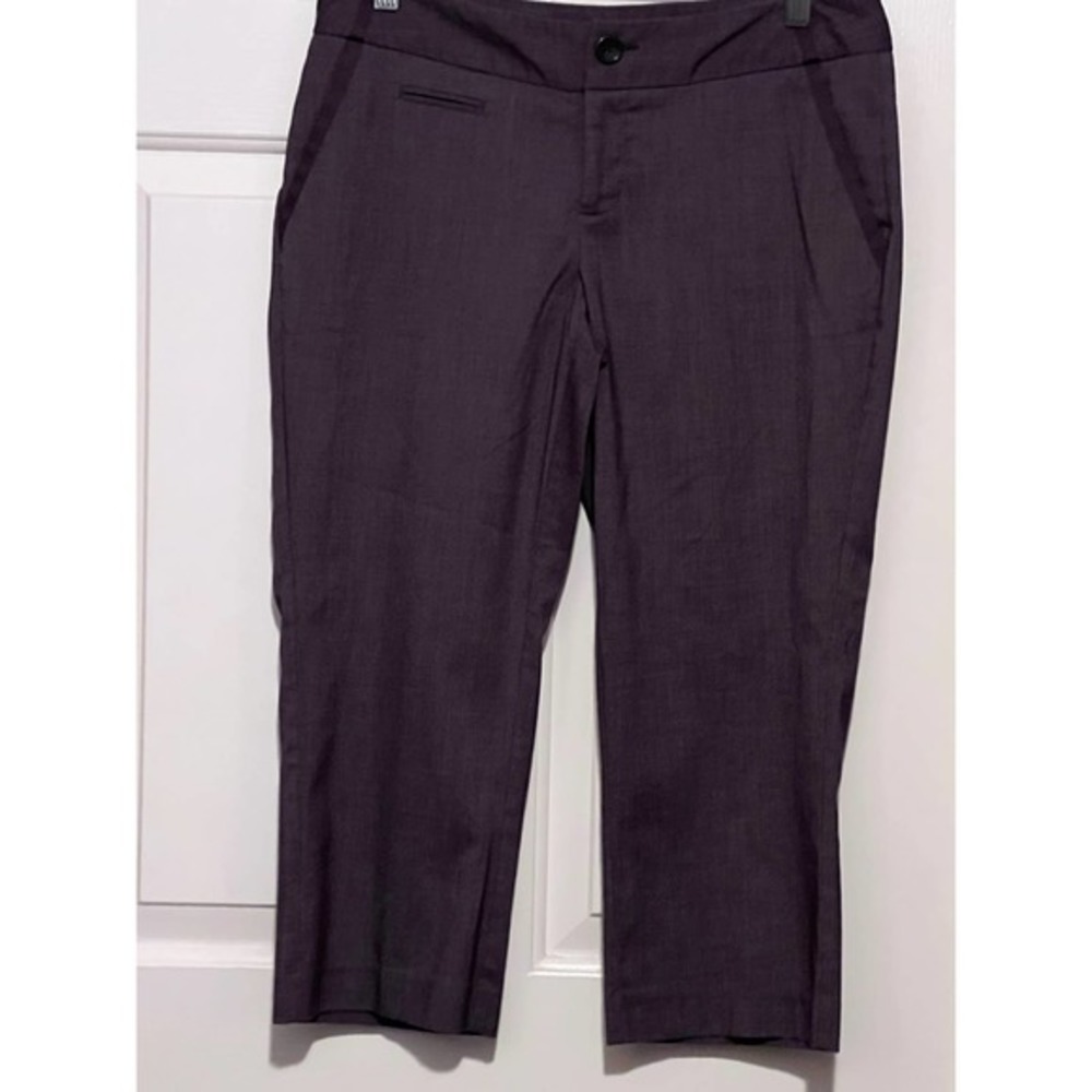 Mossimo Stretch Women's Brown Capris Size 4 20 1/2" Inseam x 15" Waist x 8" Rise